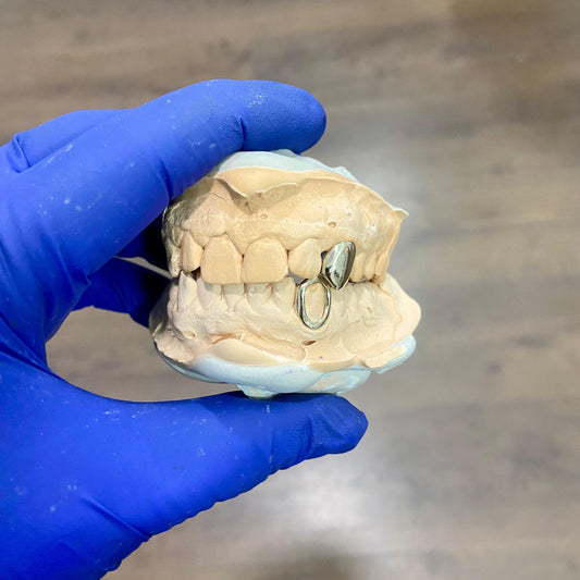 GRILLZ 2 PIEZAS COMBINADO ORO DENTAL